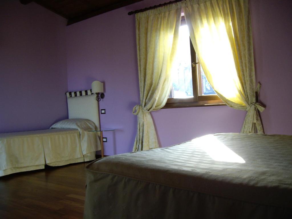 Agriturismo Il Borgo Degli Ulivi Roseto Degli Abruzzi Rum bild