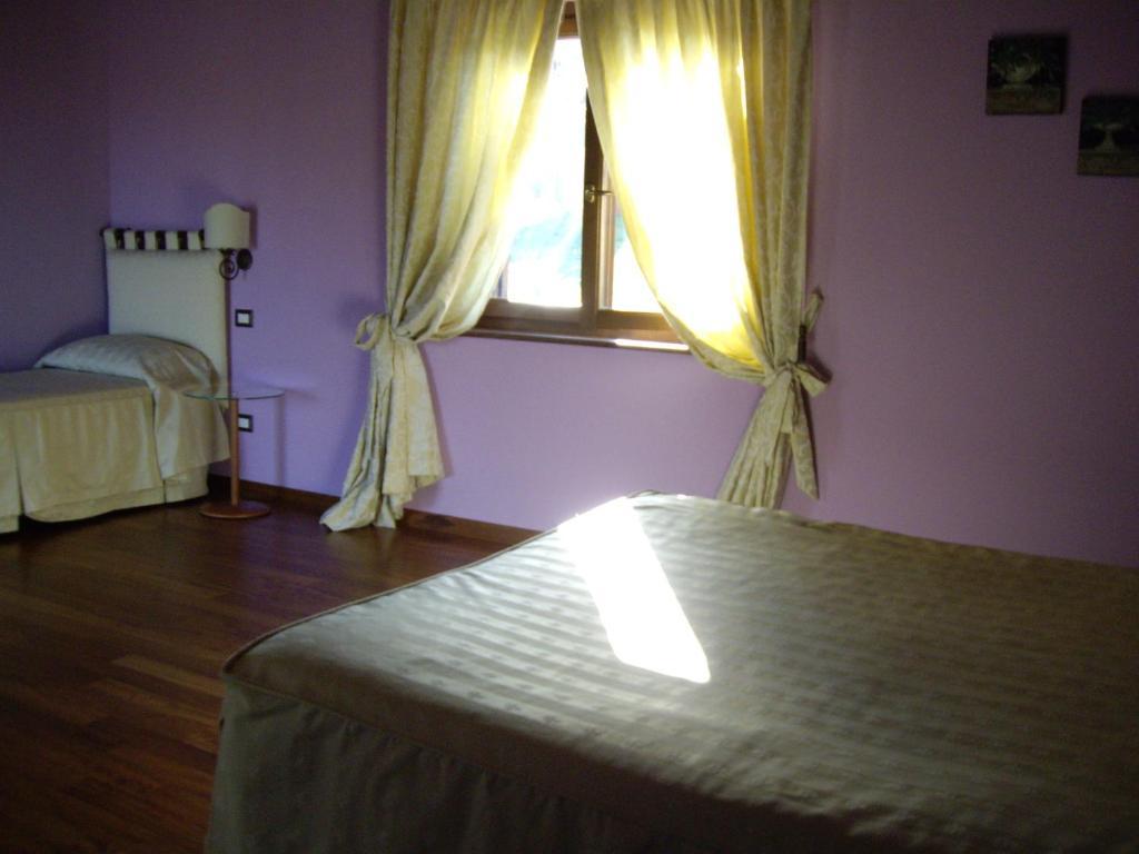 Agriturismo Il Borgo Degli Ulivi Roseto Degli Abruzzi Rum bild