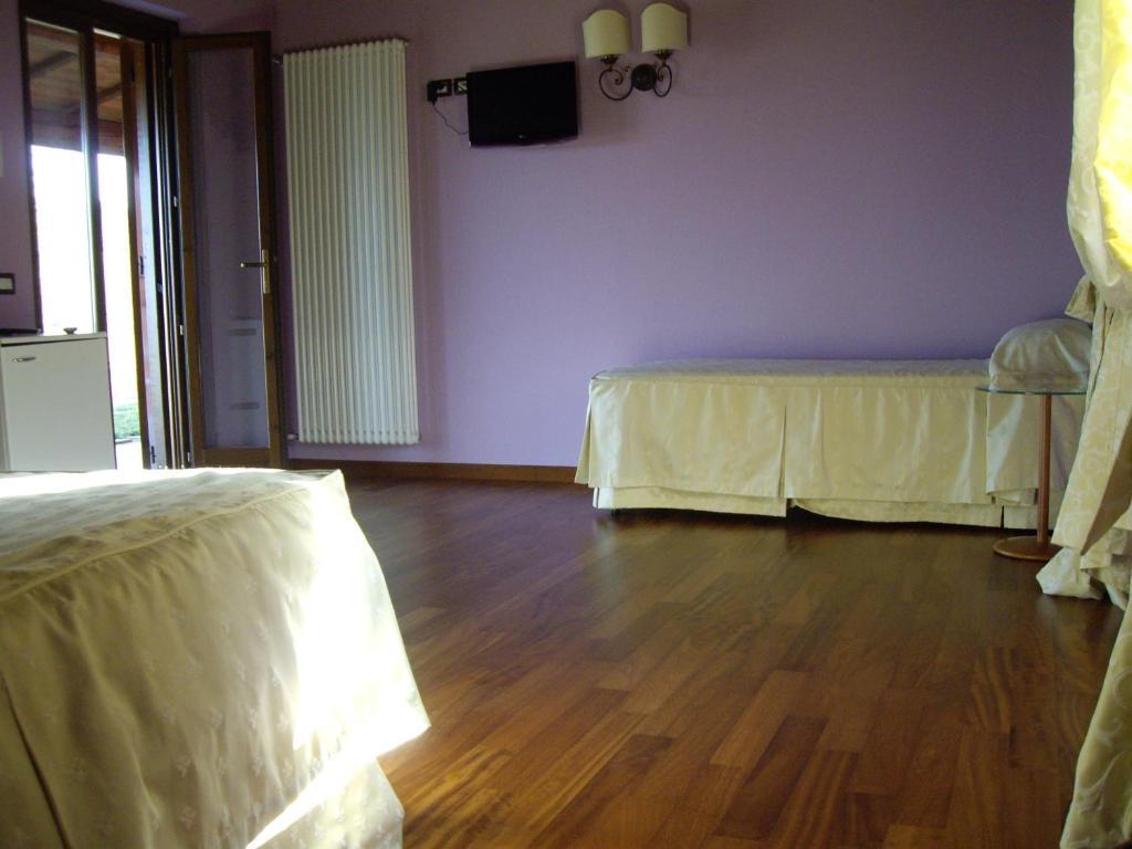 Agriturismo Il Borgo Degli Ulivi Roseto Degli Abruzzi Rum bild