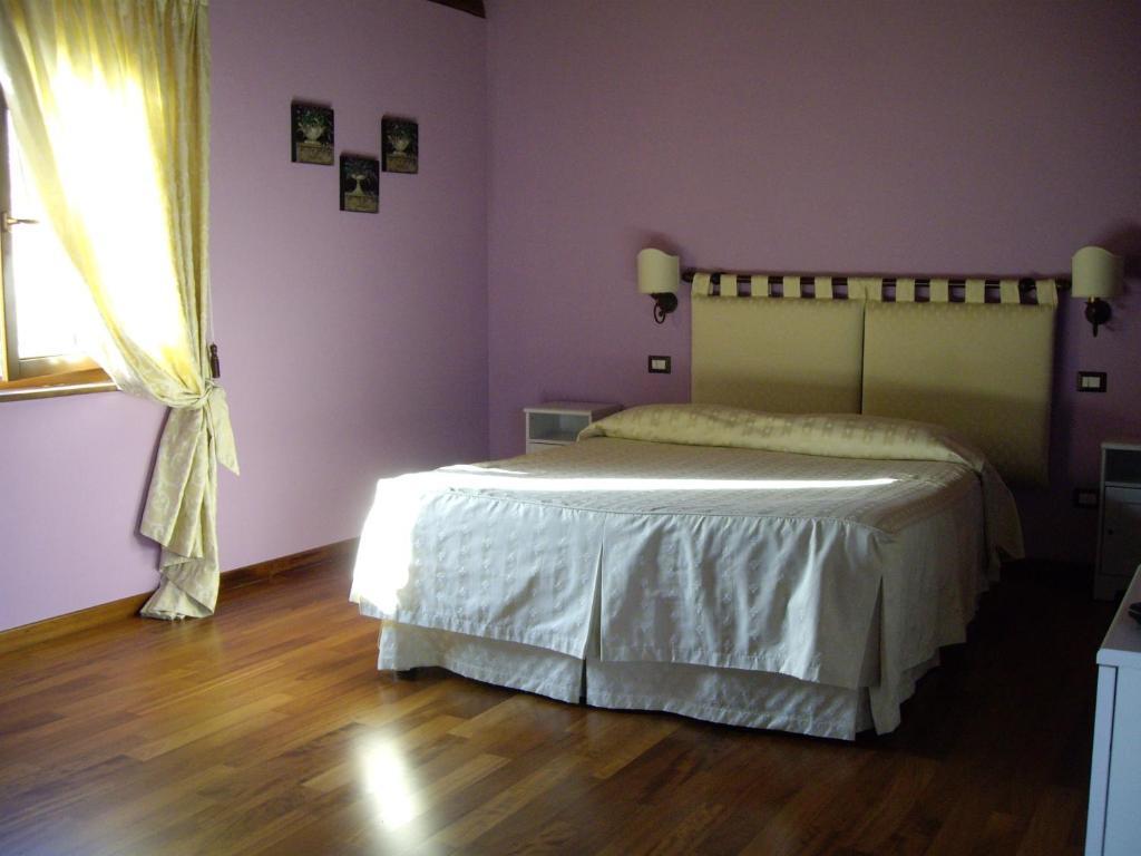 Agriturismo Il Borgo Degli Ulivi Roseto Degli Abruzzi Rum bild