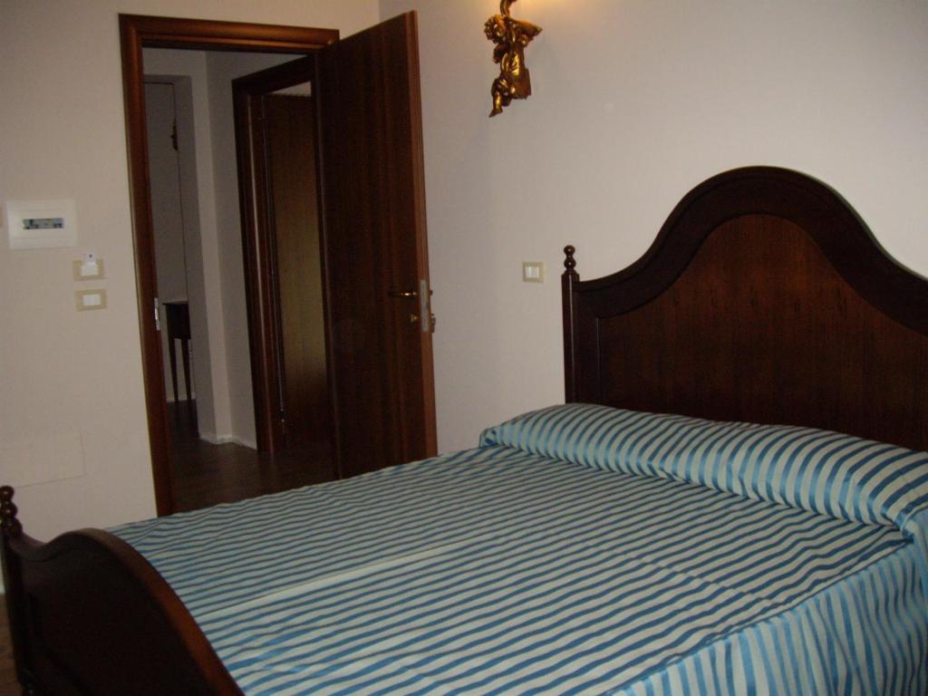 Agriturismo Il Borgo Degli Ulivi Roseto Degli Abruzzi Rum bild